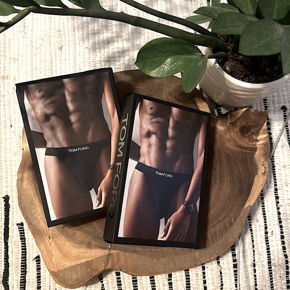 Tom Ford - Picture 2 of 7